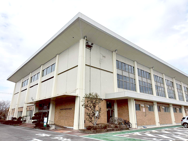 河内体育館写真 外観